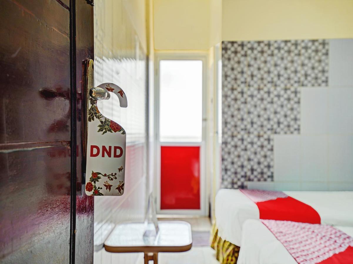 Oyo 90238 Hotel Nusantara Cirebon Ngoại thất bức ảnh
